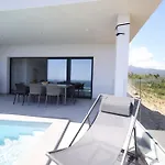 Villa-soleil-levant Vue Panoramique * סארי סולנזארה